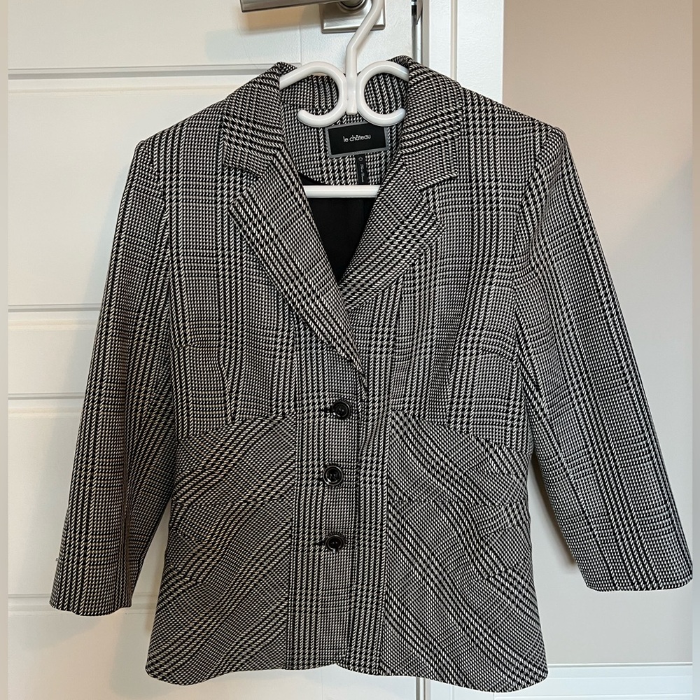 Le Chateau Monochrome Women's Blazer